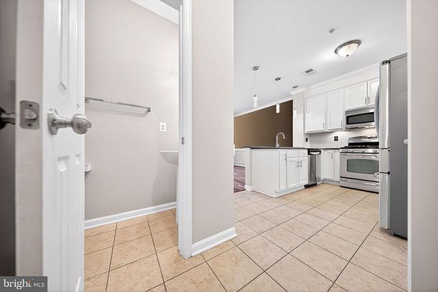 15825 JOHN DISKIN CIR, Woodbridge, VA 22191