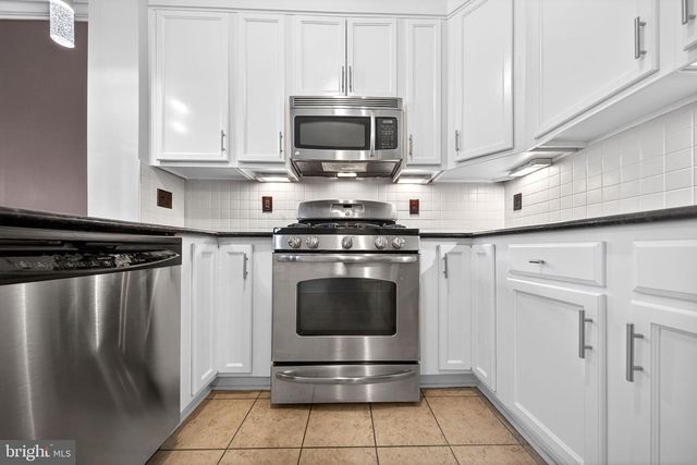 15825 JOHN DISKIN CIR, Woodbridge, VA 22191