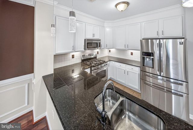 15825 JOHN DISKIN CIR, Woodbridge, VA 22191