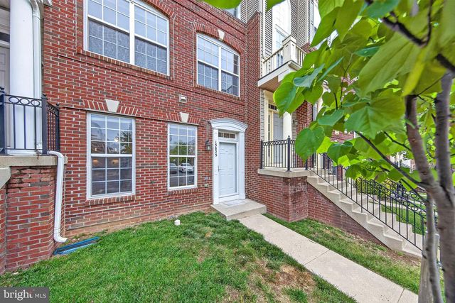 15825 JOHN DISKIN CIR, Woodbridge, VA 22191