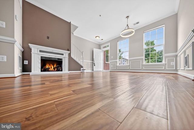 15825 JOHN DISKIN CIR, Woodbridge, VA 22191