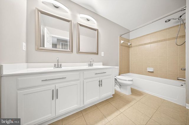 15825 JOHN DISKIN CIR, Woodbridge, VA 22191