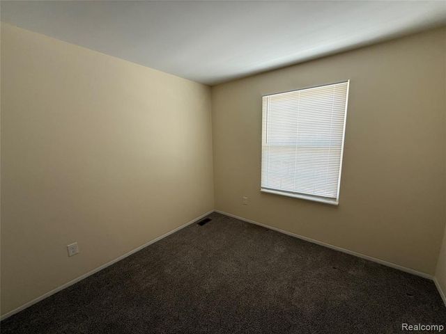 1437 Mariner Drive, Walled Lake, MI 48390