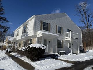 1437 Mariner Drive, Walled Lake, MI 48390