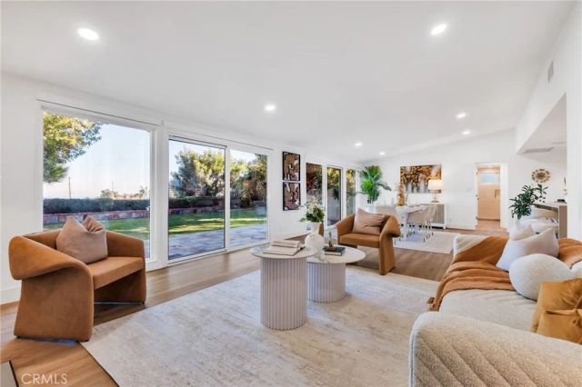 26700 Indian Peak Rd, Rancho Palos Verdes, CA 90275