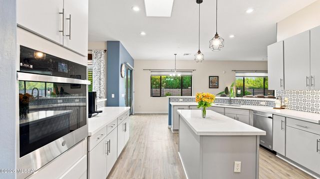 10528 S Coyote Melon Loop, Vail, AZ 85641
