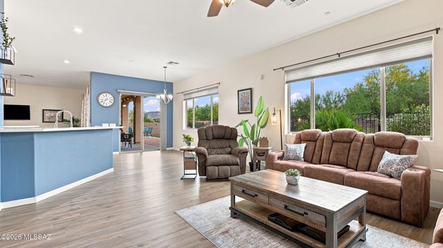 10528 S Coyote Melon Loop, Vail, AZ 85641
