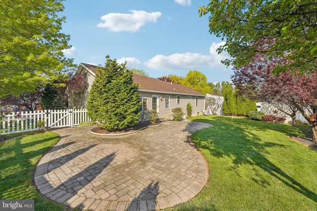 739 ASH RD, Trappe, PA 19426