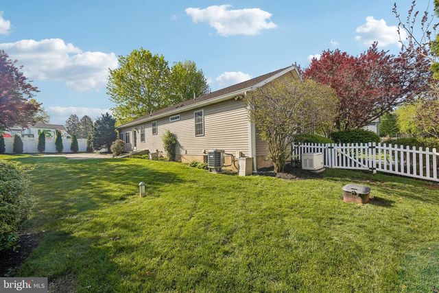 739 ASH RD, Trappe, PA 19426