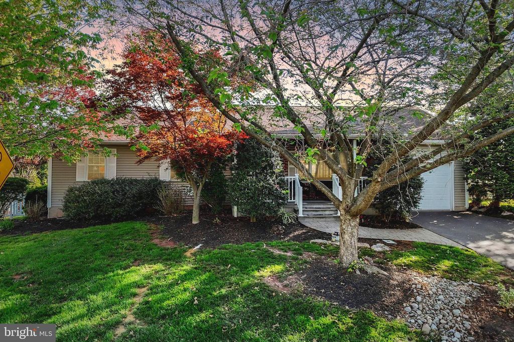 739 ASH RD, Trappe, PA 19426
