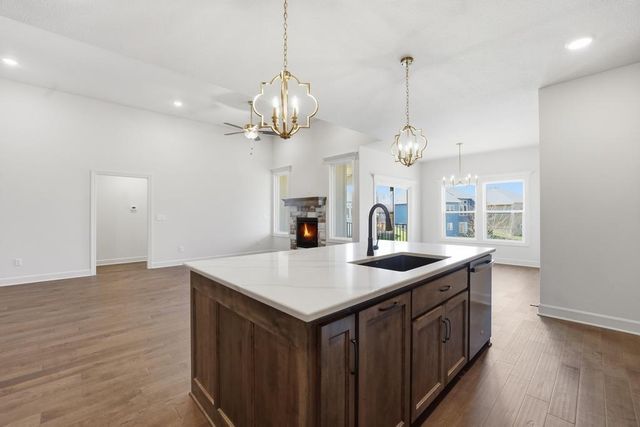 10022 N Oakland Avenue, Kansas City, MO 64157