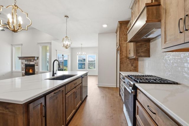 10022 N Oakland Avenue, Kansas City, MO 64157