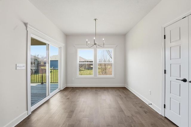 10022 N Oakland Avenue, Kansas City, MO 64157