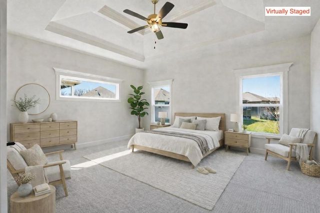 10022 N Oakland Avenue, Kansas City, MO 64157