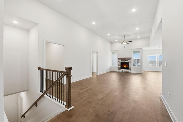 10022 N Oakland Avenue, Kansas City, MO 64157