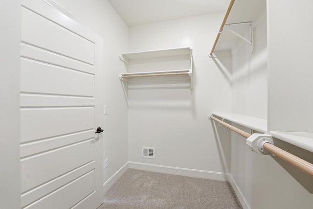 10022 N Oakland Avenue, Kansas City, MO 64157