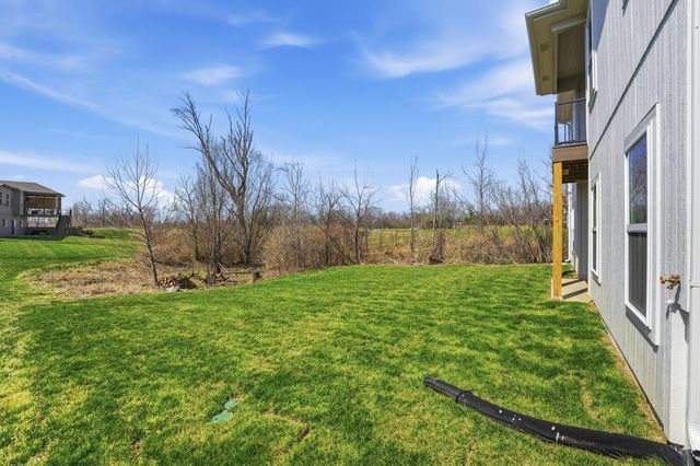 10022 N Oakland Avenue, Kansas City, MO 64157