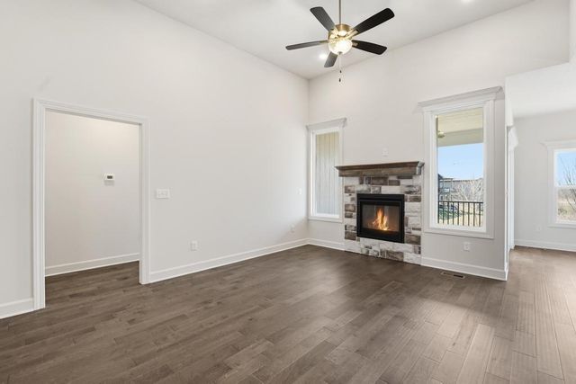 10022 N Oakland Avenue, Kansas City, MO 64157