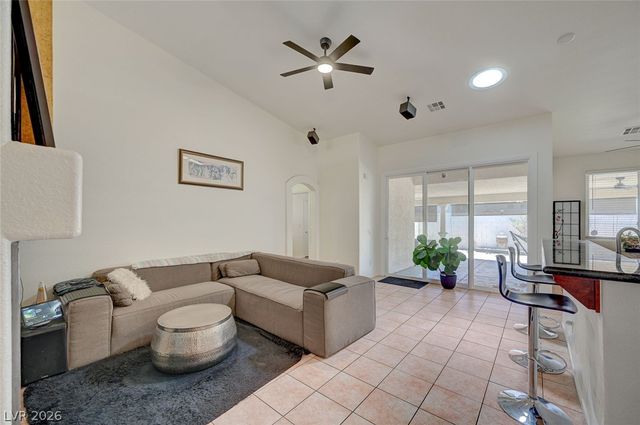 9195 Dawn Garden, Las Vegas, NV 89147