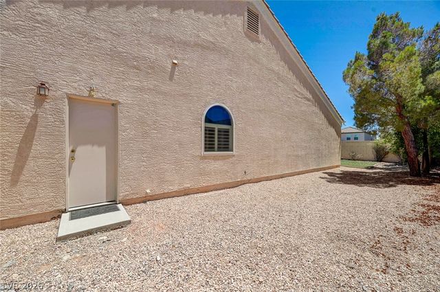 9195 Dawn Garden, Las Vegas, NV 89147