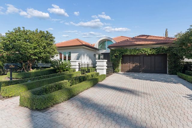 21262 Harrow Court, Boca Raton, FL 33433
