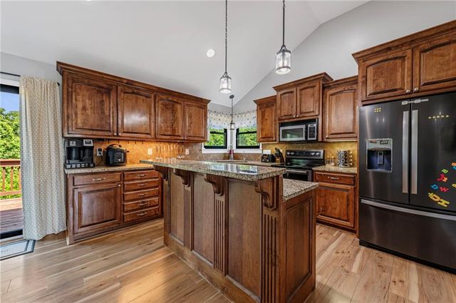 1205 Ridge Tree Lane, Pleasant Hill, MO 64080
