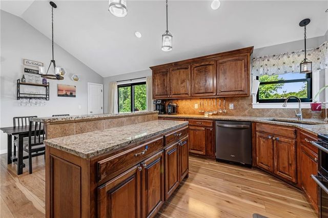1205 Ridge Tree Lane, Pleasant Hill, MO 64080
