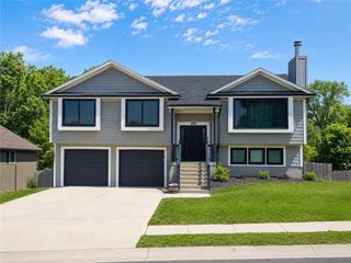 1205 Ridge Tree Lane, Pleasant Hill, MO 64080