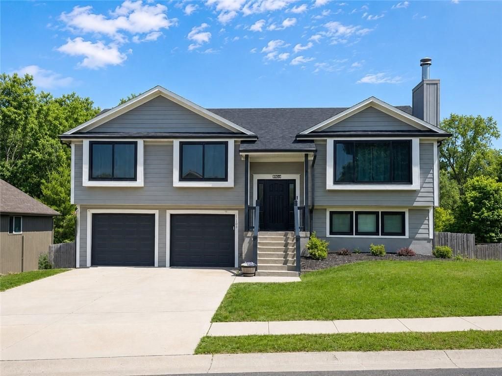1205 Ridge Tree Lane, Pleasant Hill, MO 64080