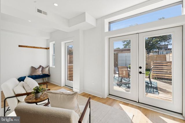 1316 BUCHANAN ST NW, Washington, DC 20011