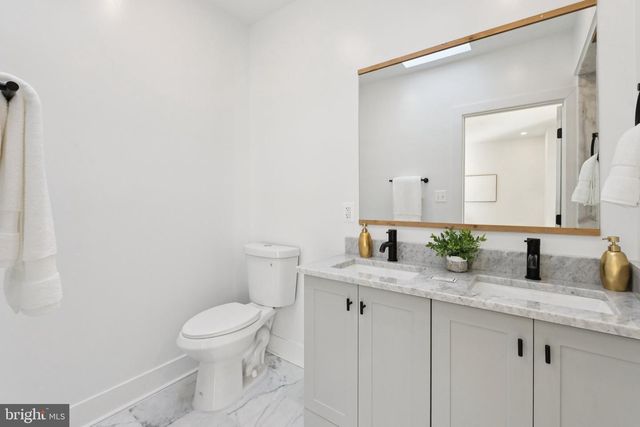 1316 BUCHANAN ST NW, Washington, DC 20011