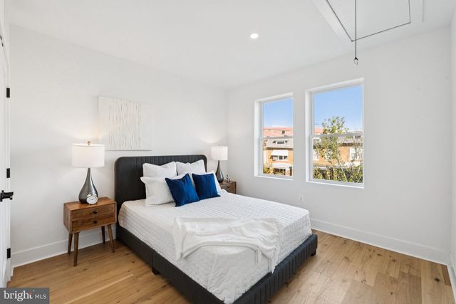 1316 BUCHANAN ST NW, Washington, DC 20011