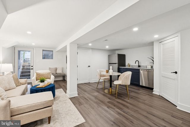 1316 BUCHANAN ST NW, Washington, DC 20011