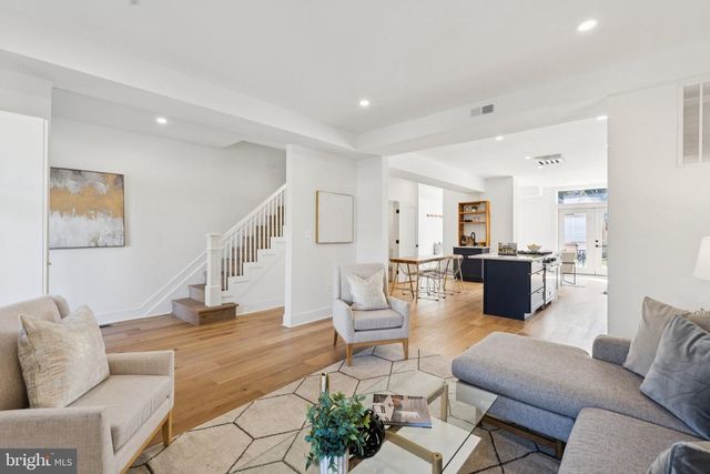 1316 BUCHANAN ST NW, Washington, DC 20011