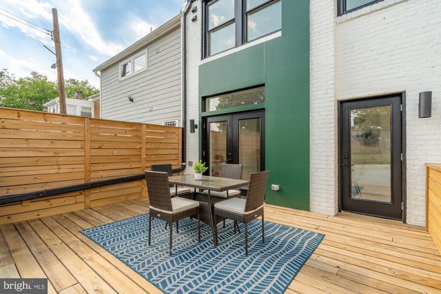 1316 BUCHANAN ST NW, Washington, DC 20011