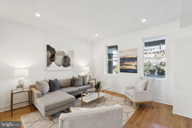 1316 BUCHANAN ST NW, Washington, DC 20011