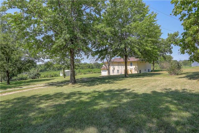 23436 Guthrie Road, Linwood, KS 66052