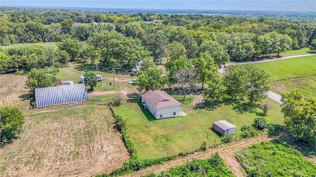 23436 Guthrie Road, Linwood, KS 66052