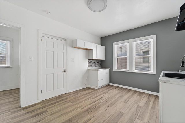 2956 N 44TH STREET, Milwaukee, WI 53210