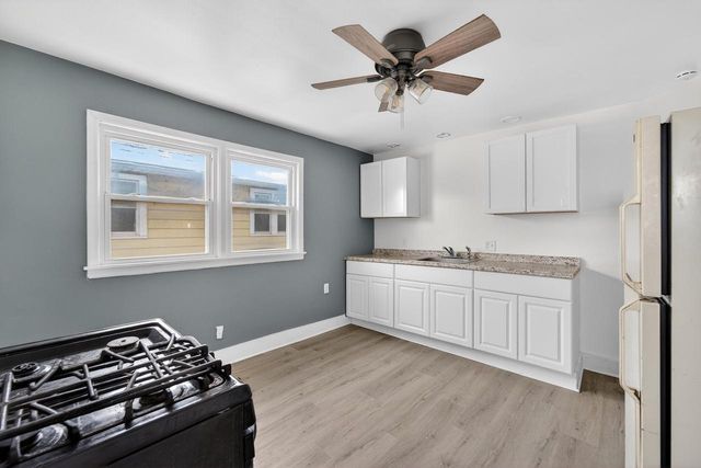 2956 N 44TH STREET, Milwaukee, WI 53210