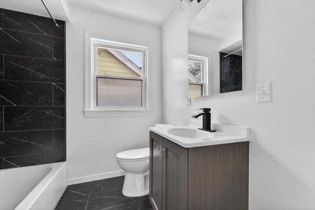 2956 N 44TH STREET, Milwaukee, WI 53210