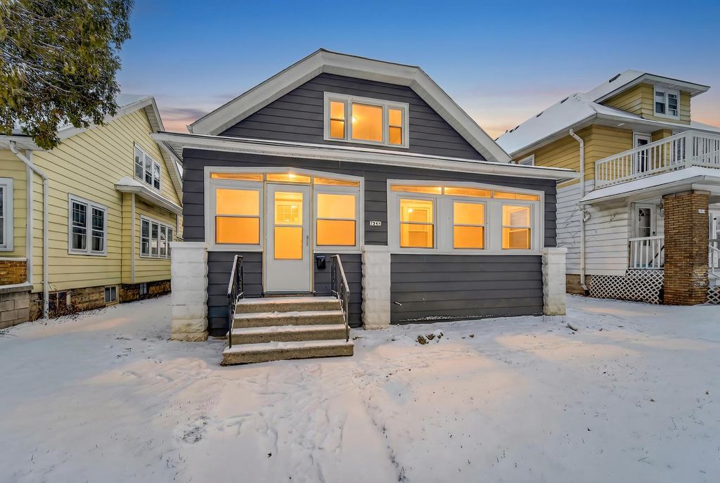 2956 N 44TH STREET, Milwaukee, WI 53210