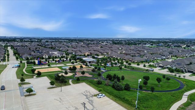 7213 Willow Thorne Drive, Little Elm, TX 76227
