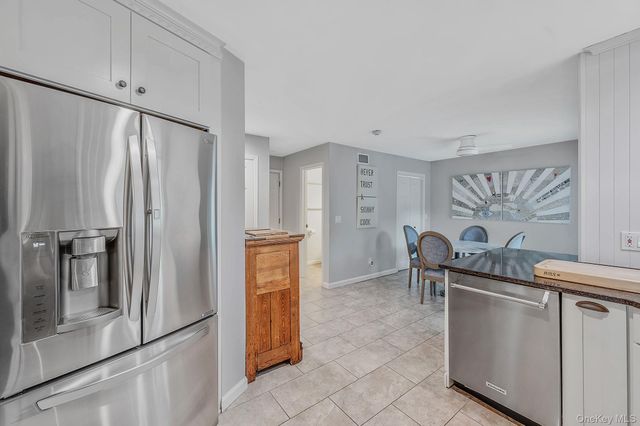 26 Kettle Hole Road, Manorville, NY 11949