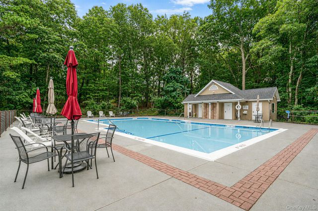26 Kettle Hole Road, Manorville, NY 11949