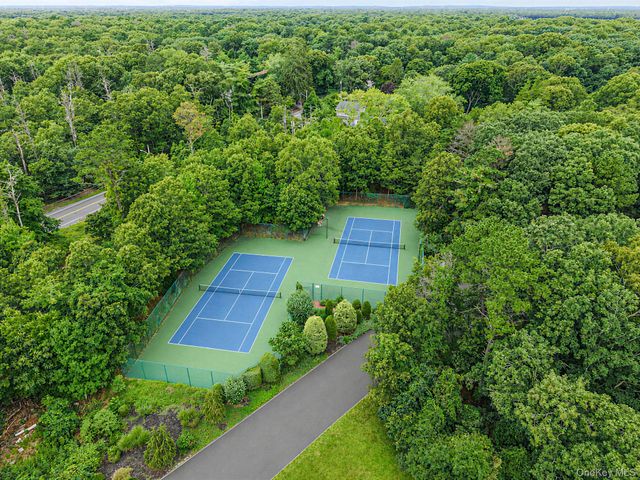 26 Kettle Hole Road, Manorville, NY 11949