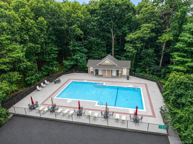 26 Kettle Hole Road, Manorville, NY 11949