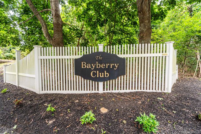 26 Kettle Hole Road, Manorville, NY 11949