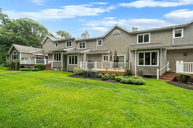 26 Kettle Hole Road, Manorville, NY 11949