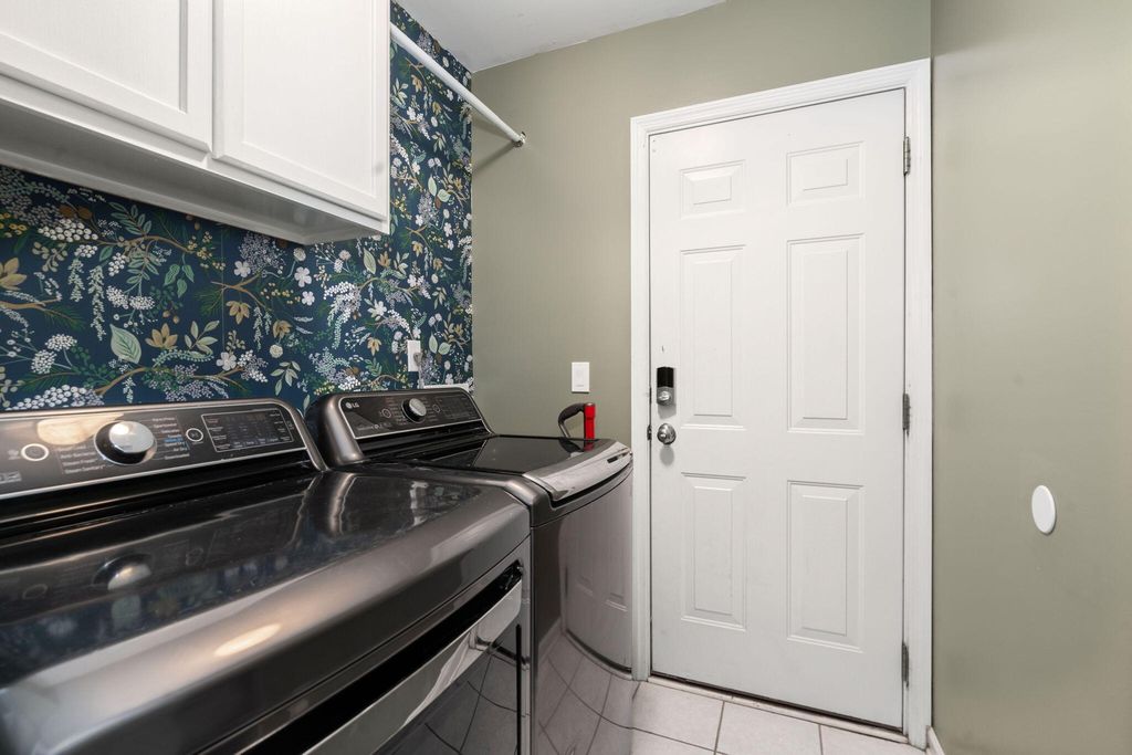 Image 16 of property listing at 4813 Harvest Moon Court, Summerville, SC 29485